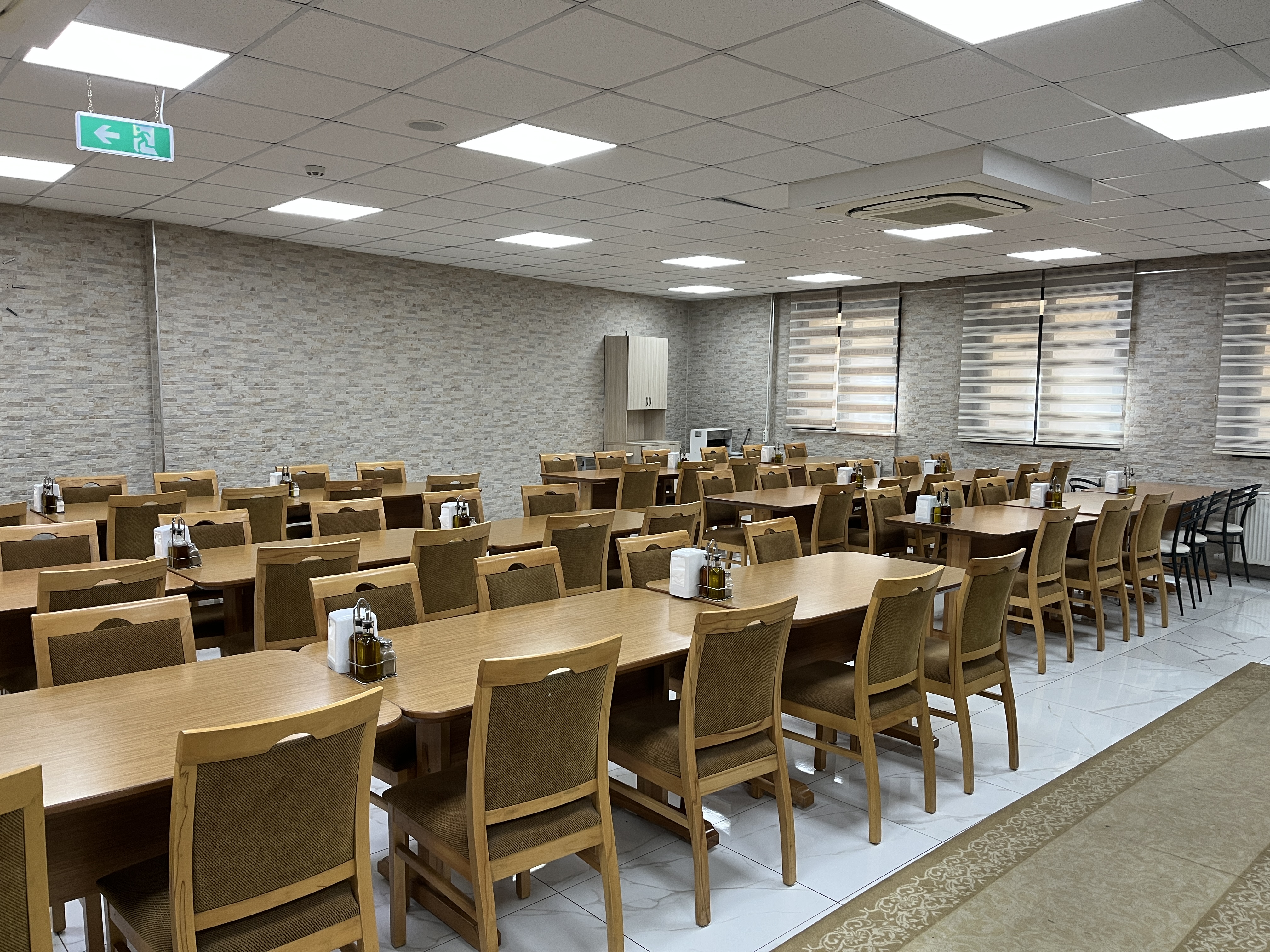 Öğrenci Yemekhane Salonu